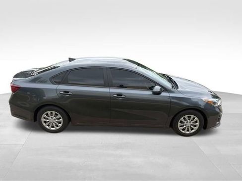 Used 2020 Kia Forte Sedan FWD image 2