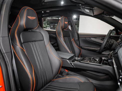 Used 2025 Aston Martin DBX 707 image 23