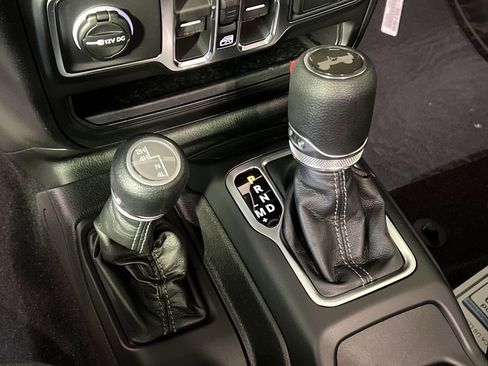 Used 2026 Jeep Wrangler Unlimited Sport AWD/4WD image 20
