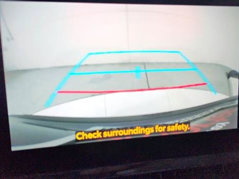 Used 2025 Toyota Corolla Cross LE FWD image 16
