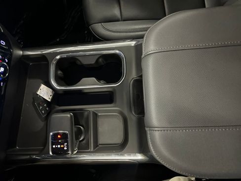 Certified 2025 Chevrolet Silverado 1500 LTZ w/ Technology Package AWD/4WD image 27