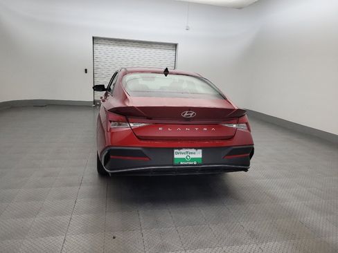 Used 2024 Hyundai Elantra SEL FWD image 6