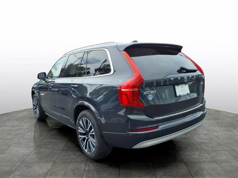 Used 2022 Volvo XC90 T6 Momentum w/ Climate Package AWD/4WD image 4