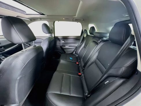 Used 2023 Nissan Rogue SV w/ SV Premium B Package AWD/4WD image 23