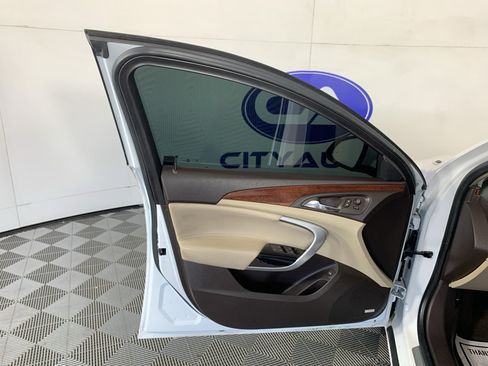 Used 2017 Buick Regal Premium w/ Driver Confidence Package #1 FWD image 13