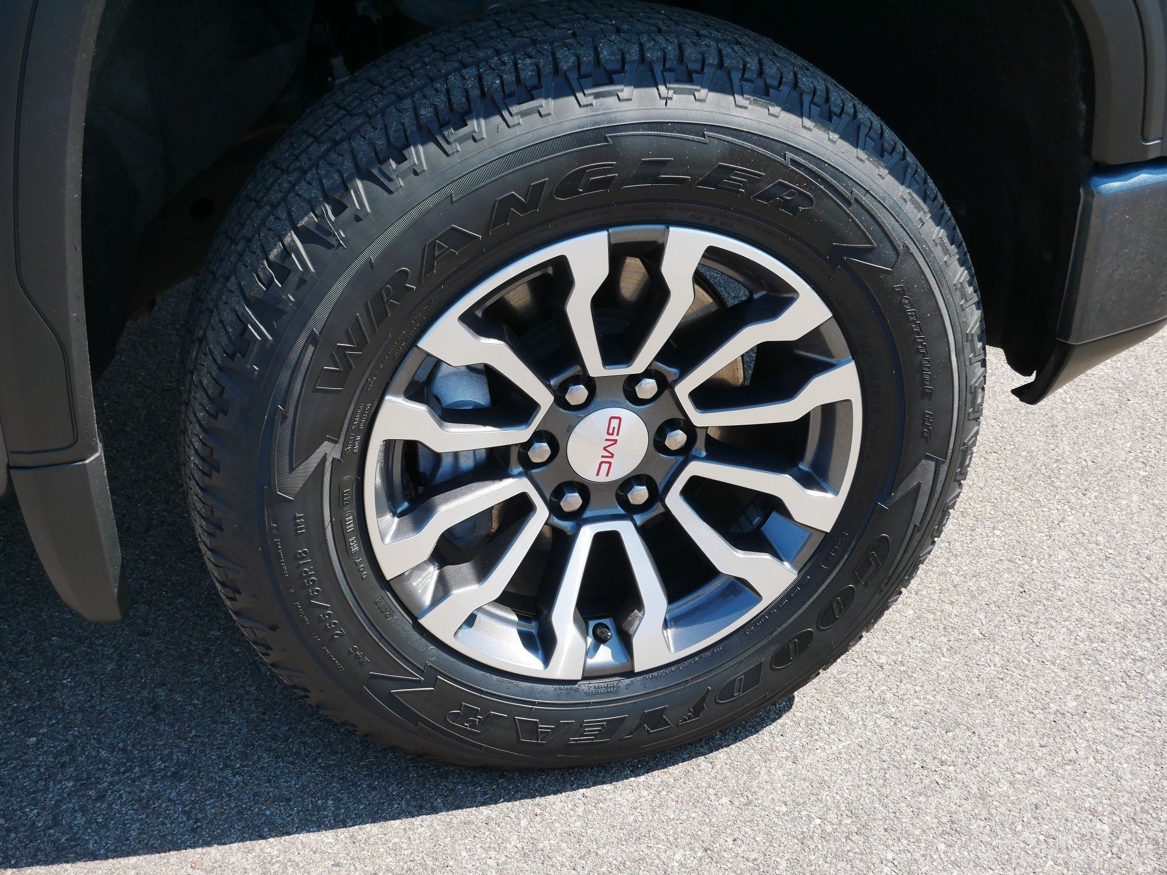 Used 2021 GMC Sierra 1500 AT4 AWD/4WD image 15