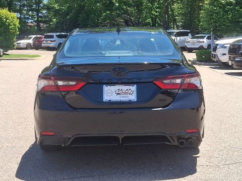 Used 2024 Toyota Camry SE FWD image 7