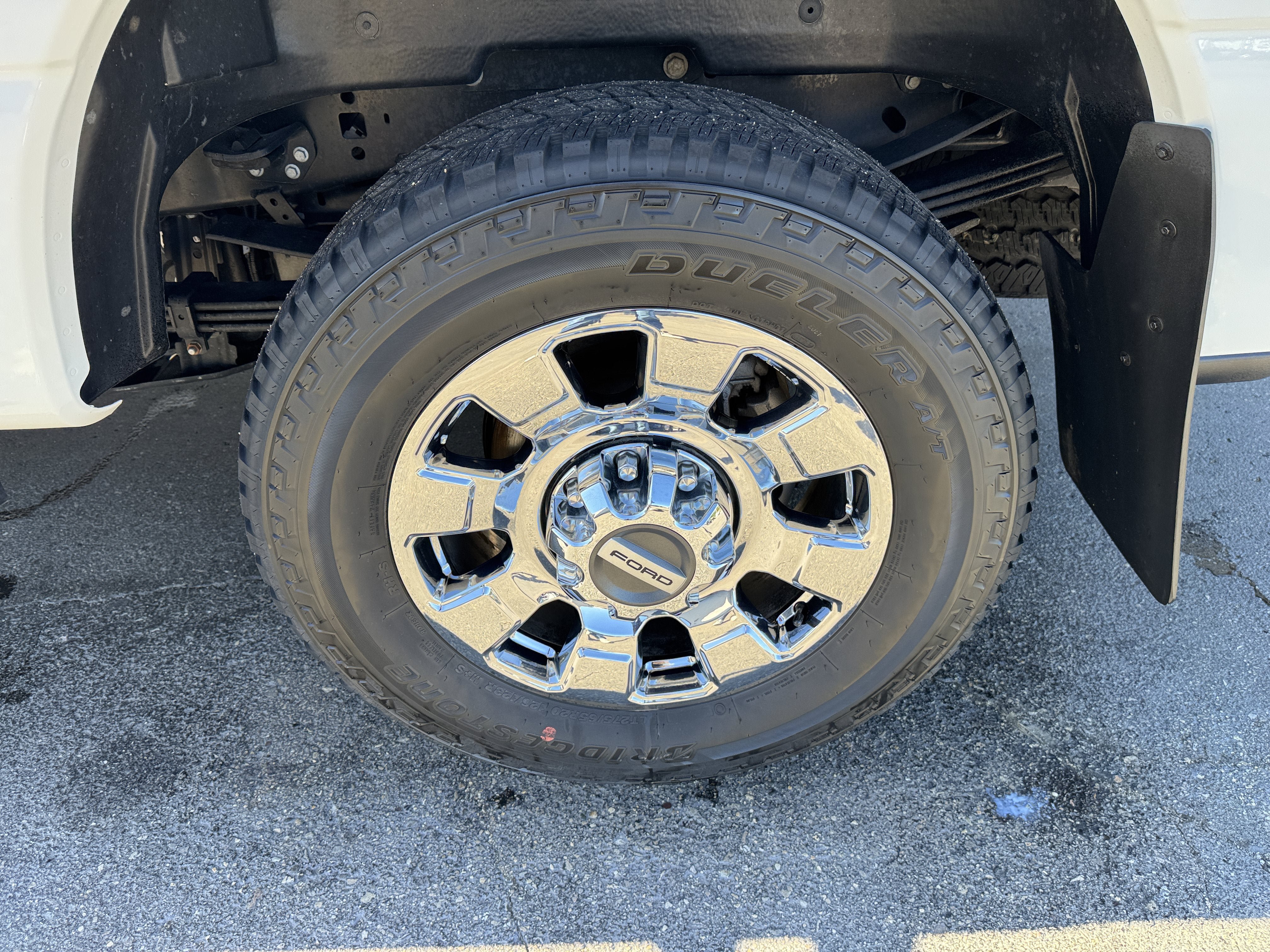 Used 2024 Ford F350 Lariat w/ Lariat Ultimate Package AWD/4WD image 46