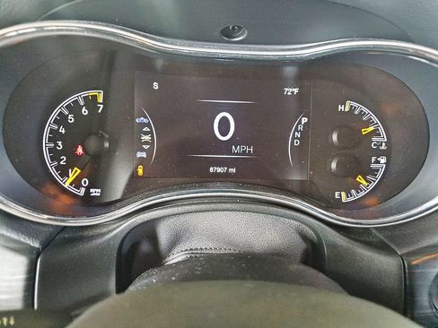 Used 2020 Jeep Grand Cherokee Altitude AWD/4WD image 14