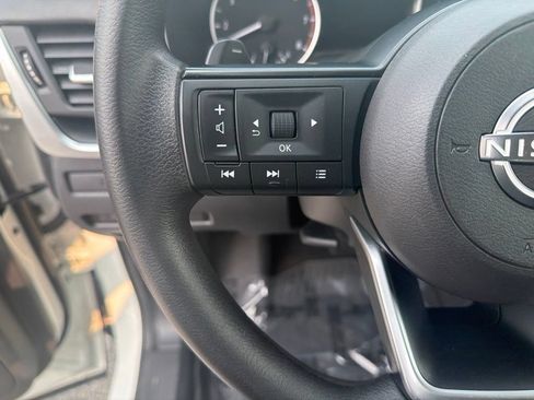 Used 2022 Nissan Rogue S FWD image 20