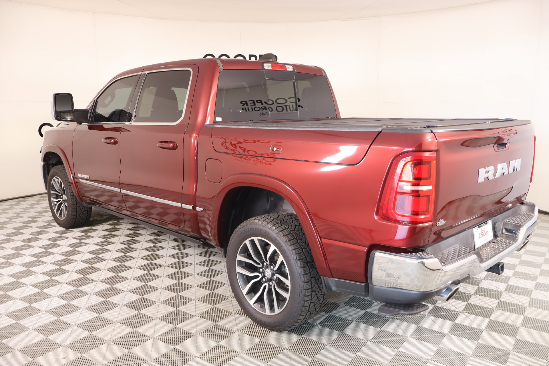 Used 2025 RAM 1500 Limited w/ Off Road Group AWD/4WD image 24