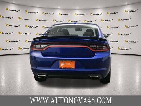 Used 2022 Dodge Charger SXT w/ Blacktop Package AWD/4WD image 7