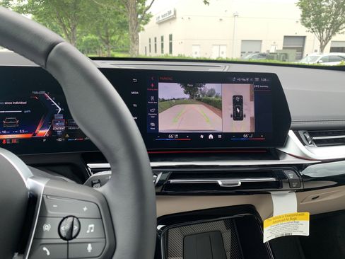 Certified 2025 BMW X1 xDrive28i w/ Premium Package image 25