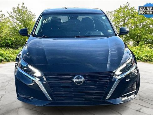 Used 2023 Nissan Altima 2.5 SV image 3