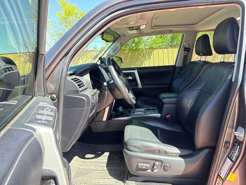 Used 2017 Toyota 4Runner Limited image 11