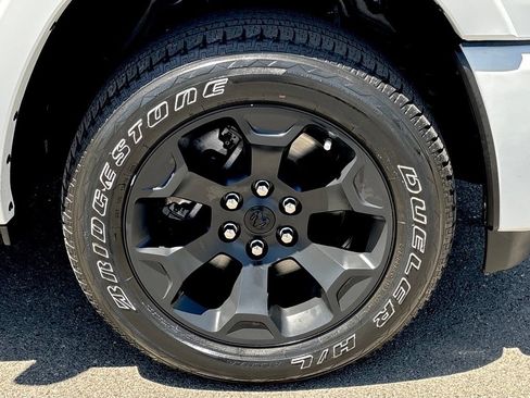 Used 2025 RAM 1500 Big Horn AWD/4WD image 31