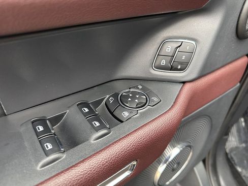 Used 2024 Ford Expedition Max Limited image 16