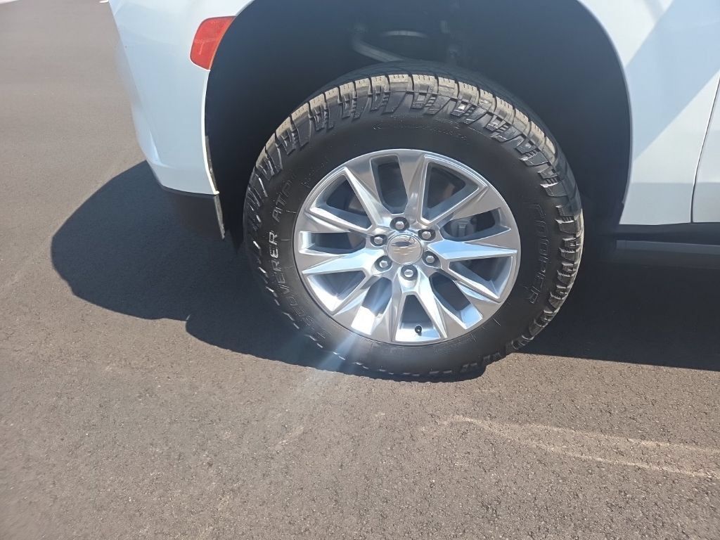 Used 2024 Chevrolet Tahoe Premier AWD/4WD image 24