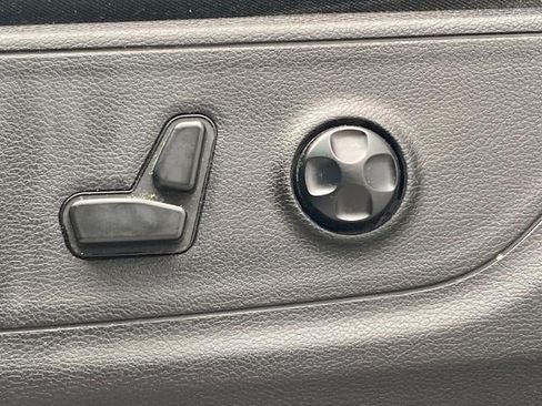 Used 2019 RAM 1500 Big Horn AWD/4WD image 16