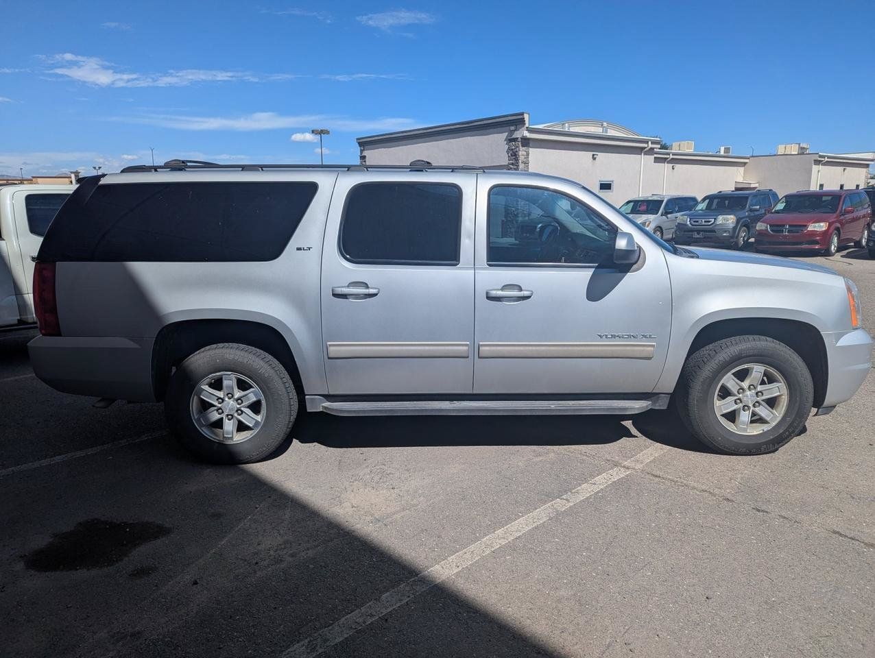 Used 2013 GMC Yukon XL SLT AWD/4WD image 6