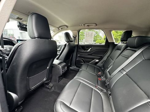 Certified 2024 Lincoln Corsair AWD image 18