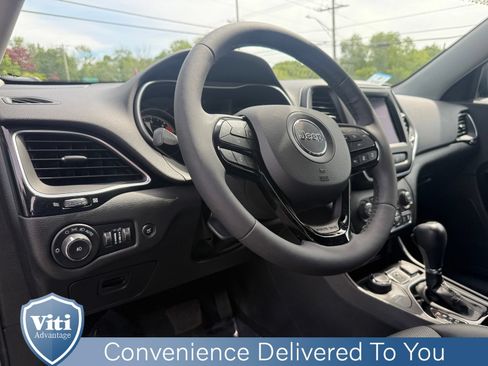 Used 2023 Jeep Cherokee Altitude Lux AWD/4WD image 17