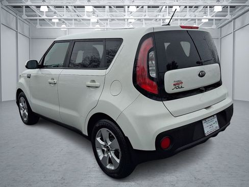 Used 2018 Kia Soul Base w/ Convenience Package image 3