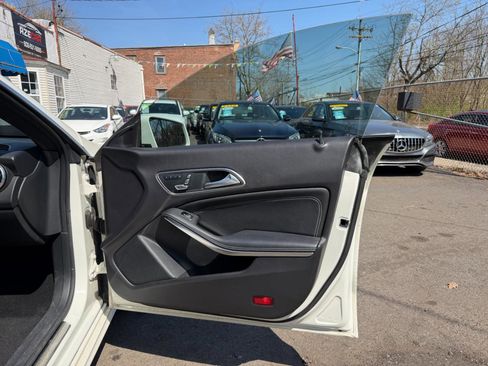 Used 2018 Mercedes-Benz CLA 250 4MATIC image 46