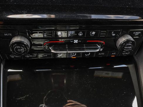 New 2025 Jeep Grand Cherokee Limited w/ Luxury Tech Group II image 20