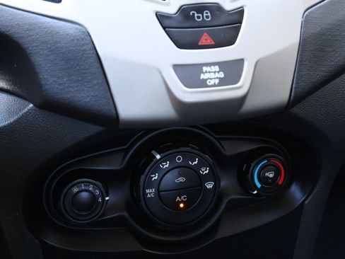 Used 2012 Ford Fiesta SE FWD image 19
