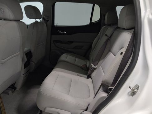 Used 2020 GMC Acadia SLE FWD image 18