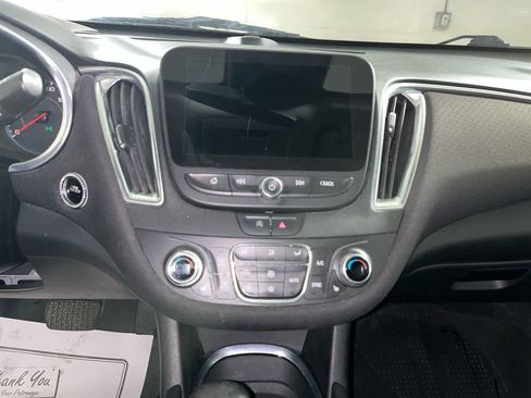 Used 2021 Chevrolet Malibu LT image 20