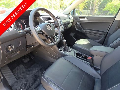 Used 2021 Volkswagen Tiguan SE FWD image 26