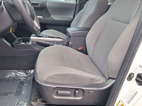 Used 2021 Toyota Tacoma SR5 image 11