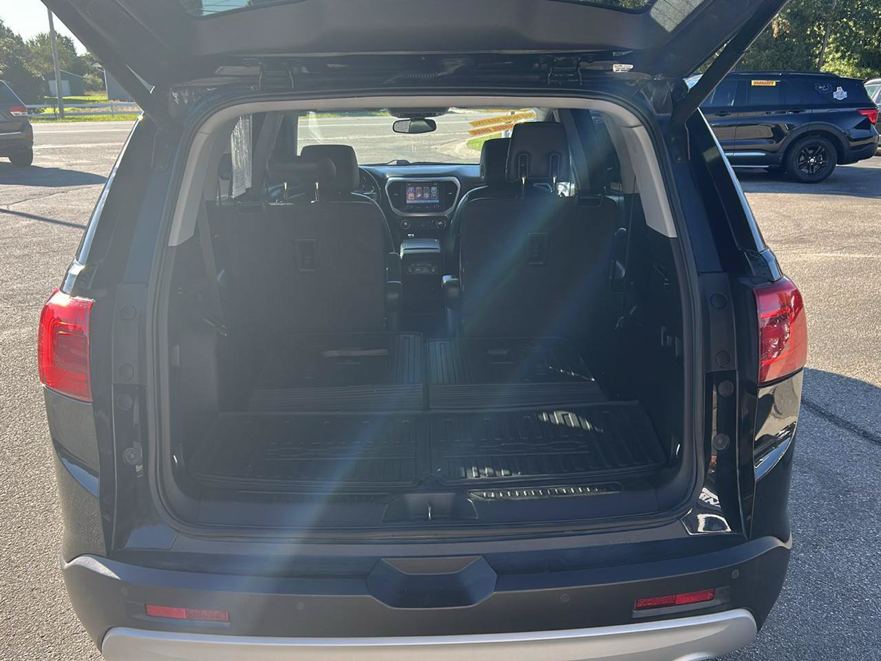 Used 2018 GMC Acadia SLT AWD/4WD image 26