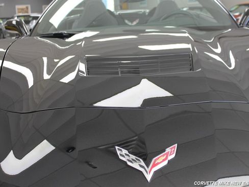 Used 2016 Chevrolet Corvette Stingray Convertible w/ 2LT Preferred Equipment Group image 25