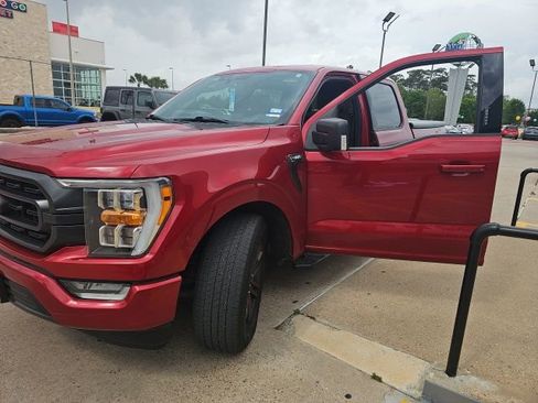 Used 2022 Ford F150 XLT w/ Equipment Group 302A High image 9