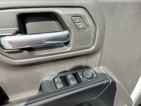 Used 2024 Chevrolet Silverado 1500 Custom image 22