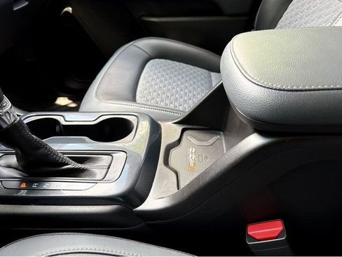 Used 2022 Chevrolet Colorado Z71 RWD image 16