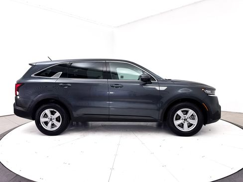 Used 2023 Kia Sorento LX FWD image 35