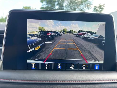 Used 2022 Chevrolet Tahoe RST w/ Luxury Package AWD/4WD image 20