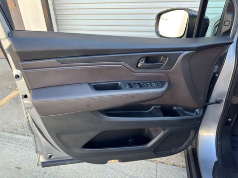 Used 2019 Honda Odyssey EX image 37