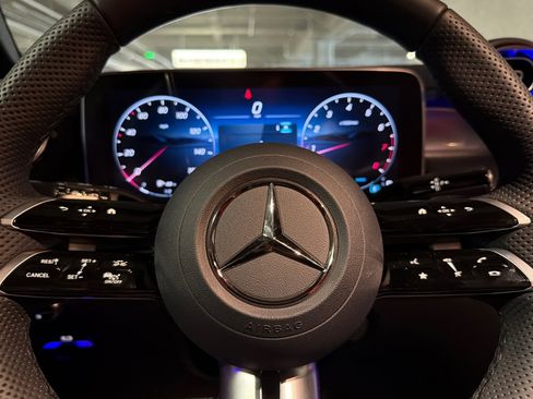 New 2026 Mercedes-Benz GLC 300 image 23