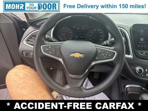 Used 2022 Chevrolet Malibu LT FWD image 18