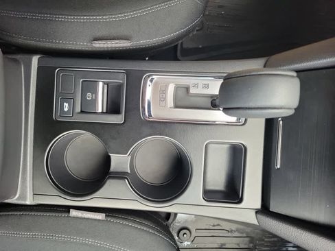 Used 2019 Subaru Legacy 2.5i Premium AWD/4WD image 19