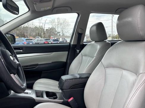 Used 2011 Subaru Outback 2.5i image 11