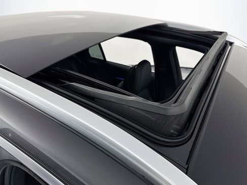 New 2026 Mercedes-Benz GLC 300 image 21