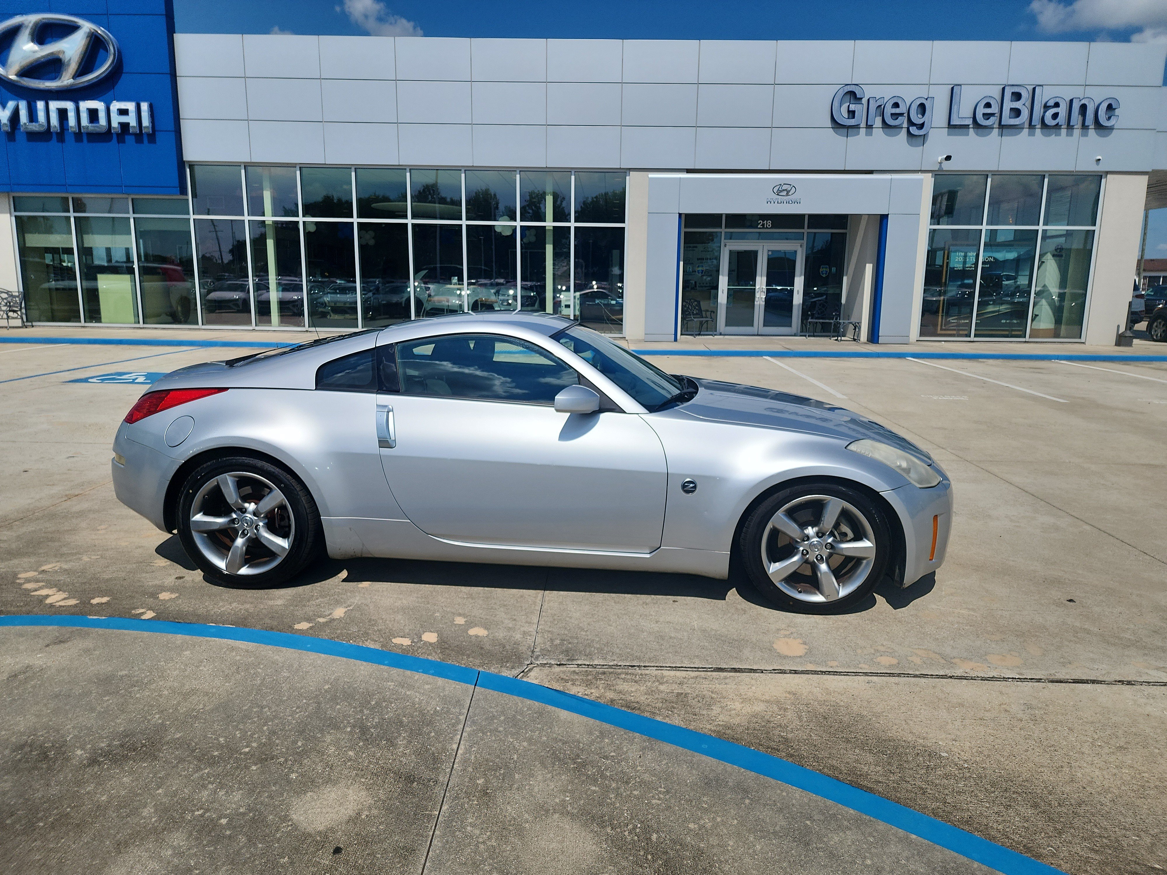Used 2006 Nissan 350Z Enthusiast RWD image 8