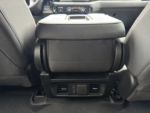 Used 2026 Chevrolet Silverado 1500 LT AWD/4WD image 9