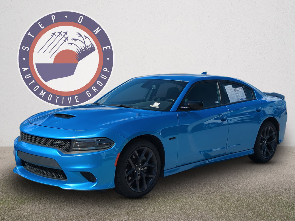 Used 2023 Dodge Charger R/T w/ Blacktop Package RWD image 2